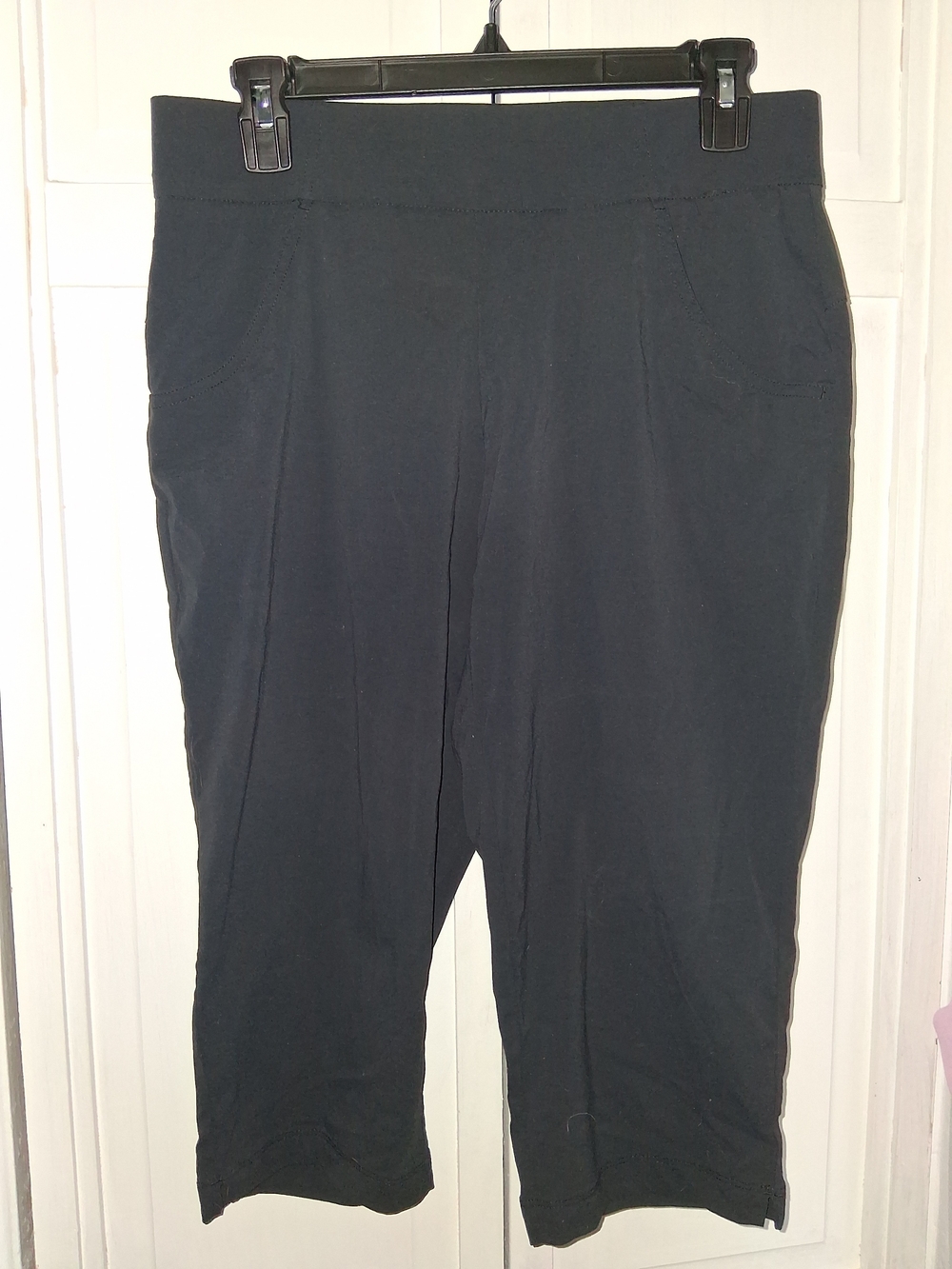 Columbia Black Pull-On Capri Pants - Women